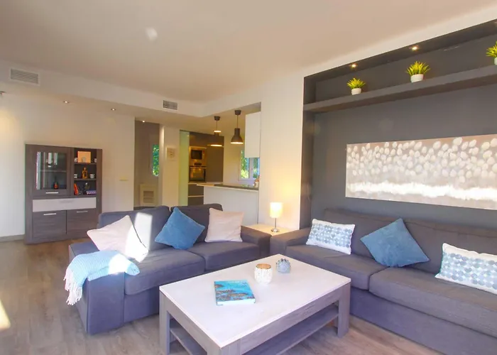 Appartement 2036 Modern Golden Duplex Penthouse Marbella