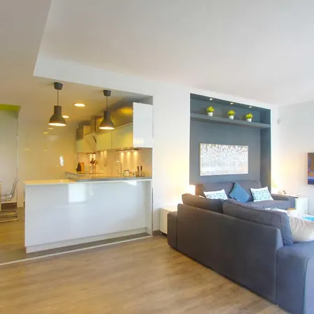 2036 Modern Golden Duplex Penthouse מארבלה