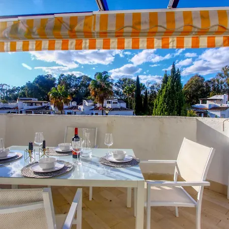 2036 Modern Golden Duplex Penthouse דירה *