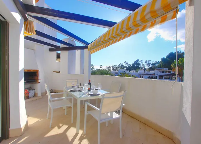 Apartmán 2036 Modern Golden Duplex Penthouse Marbella